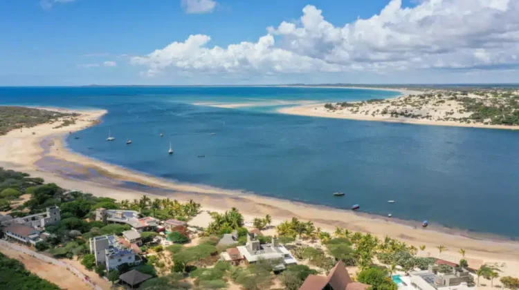 LAMU ISLAND BEACH HOTELS